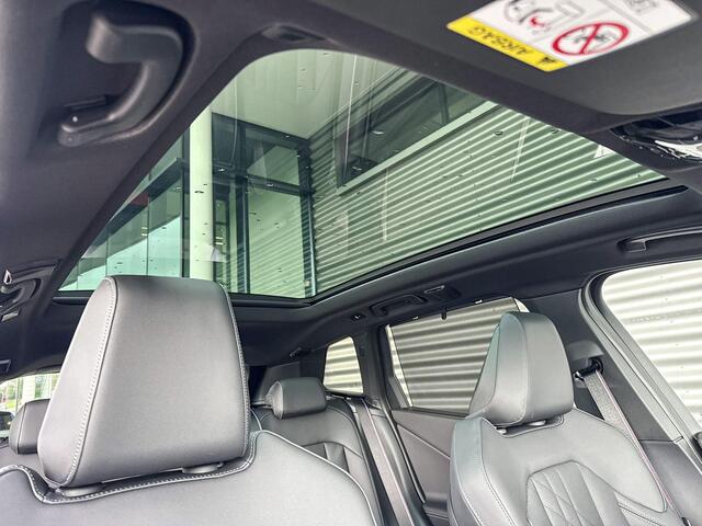 BMW X3 30e xDrive M Sportpakket Pro / Professional Pack / Comfort Pack / Trekhaak / Panoramadak