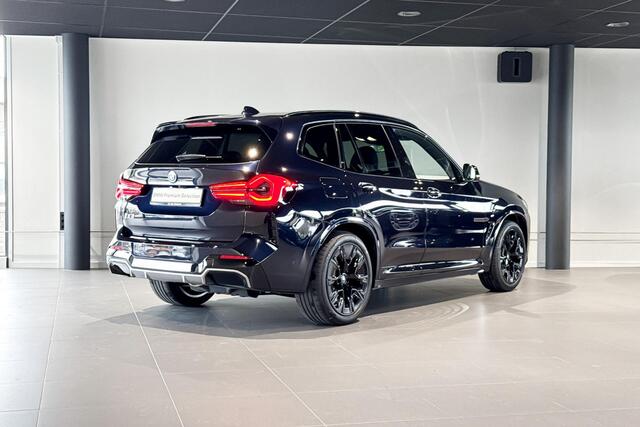 BMW X3 iX3 High Executive 80 kWh | M Sport | Glazen Panoramadak | Harman Kardon | Head-up Display | Trekhaak |