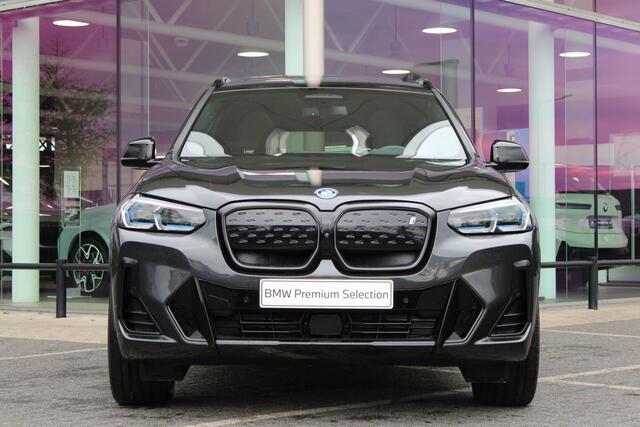 BMW X3 iX3 High Executive / Trekhaak / Sportstoelen / Laserlight / Comfort Access / Head-Up / Parking Assistant Plus / Gesture Control / Stuurverwarming