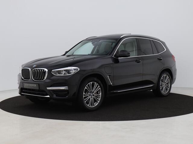 BMW X3 xDrive30e | PANO | 360° | HUD | KEYLESS | STOEL- EN STUURVERW.