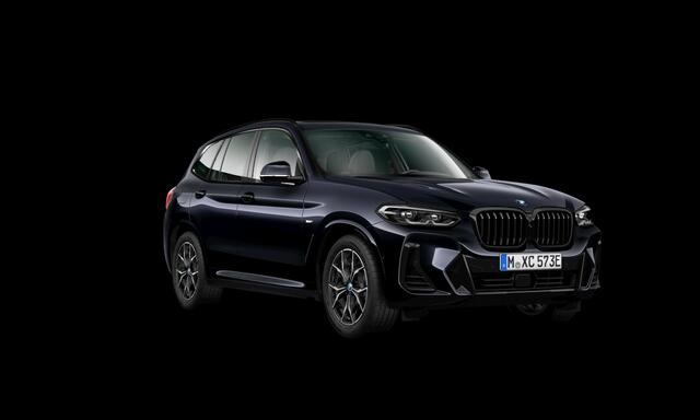 BMW X3 xDrive30e | M-Sport | Live Cockpit | Panorama | Leder | Memory | Trekhaak | 19"LM | Carbon Zwart