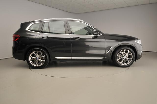 BMW X3 xDrive30e X-Line / Leder / Trekhaak / HIFI / Sportstoelen / LED / Park assist / Alu wielen 19 inch