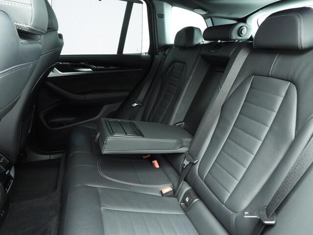 BMW X3 xDrive30e X-Line / Leder / Trekhaak / HIFI / Sportstoelen / LED / Park assist / Alu wielen 19 inch