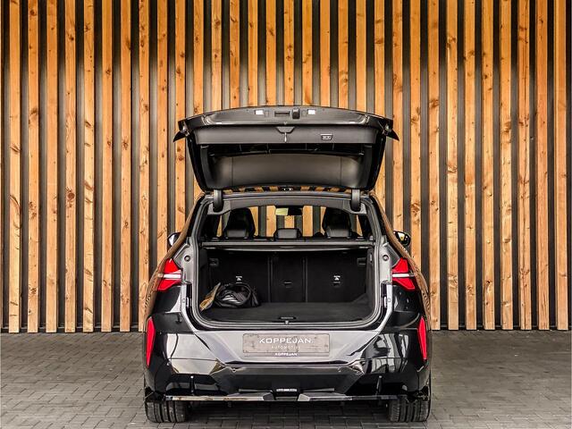 BMW X3 30e xDrive 299PK M-Sport | PANO | KEYLESS | SFEERVERLICHTING | RIJASSISTENT PLUS | HARMAN / KARDON |