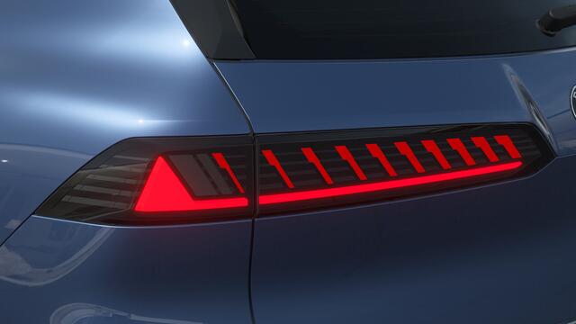 BMW X3 iX3 50 xDrive M Sport / Panoramadak / Trekhaak / Multifunctionele Stoelen / Parking Assistant Plus / Stuurverwarming