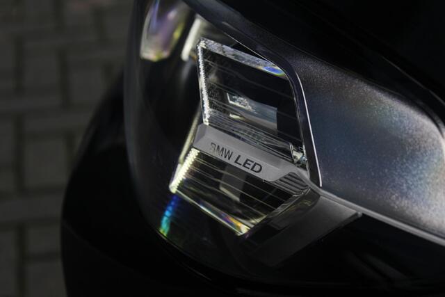 BMW X3 xDrive30e M-Sport | Panorama-dak | Leer | Elektrisch verstelbare stoelen | 360 camera | HUD| High Executive