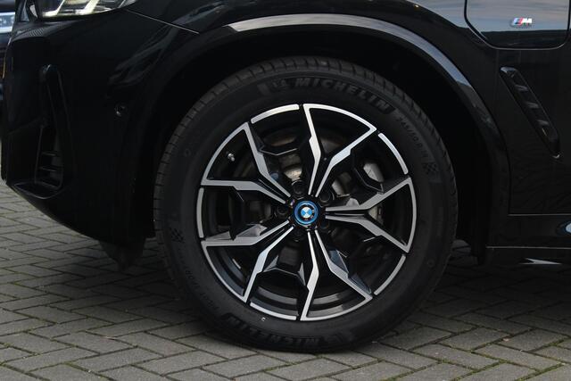 BMW X3 xDrive30e M-Sport | Panorama-dak | Leer | Elektrisch verstelbare stoelen | 360 camera | HUD| High Executive