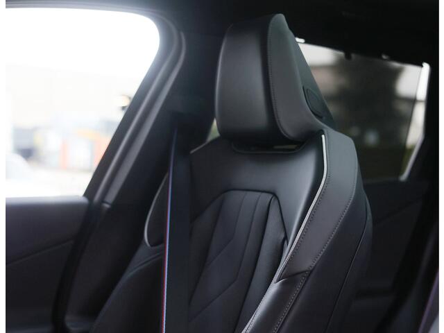 BMW X3 30e xDrive | M Sport Pro - Trekhaak - H/K - Pano