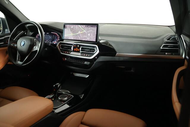 BMW X3 xDrive30e / LED / Leder / Navi / CarPlay / Cam