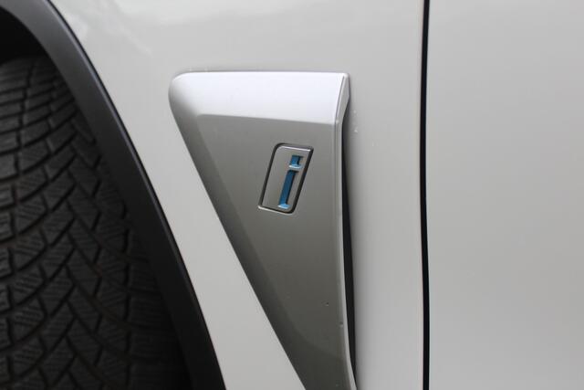 BMW X3 iX3 Executive 80 kWh | Incl. 12 maanden garantie | Panorama dak | Stoelverwarming | Navigatie | Cruise control | Climate control | DAB | Apple carplay/Andorid auto | Lichtmetalen velgen | Parkeersensoren | Achteruitrijcamera | Dodehoek detectie