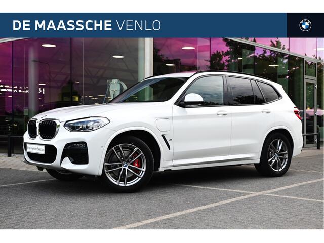 BMW X3 xDrive30e High Executive M Sport Automaat / Panoramadak / Trekhaak / Sportstoelen / LED / Head-Up / Parking Assistant Plus / Comfort Access / Stuurverwarming