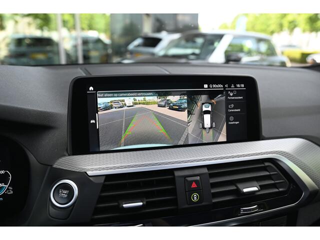 BMW X3 xDrive30e High Executive M Sport Automaat / Panoramadak / Trekhaak / Sportstoelen / LED / Head-Up / Parking Assistant Plus / Comfort Access / Stuurverwarming