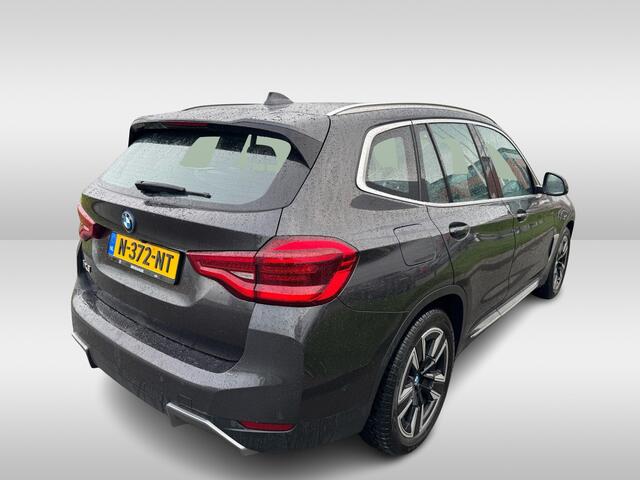 BMW X3 iX3 Executive 80 kWh / SOH 95% / Panoramadak / Camera / Head-up / 20'' / Leder / Harman Kardon / Navigatie / Memory seats / Dodehoek / DAB / Stoelverwarming / Cruise Control Adaptief