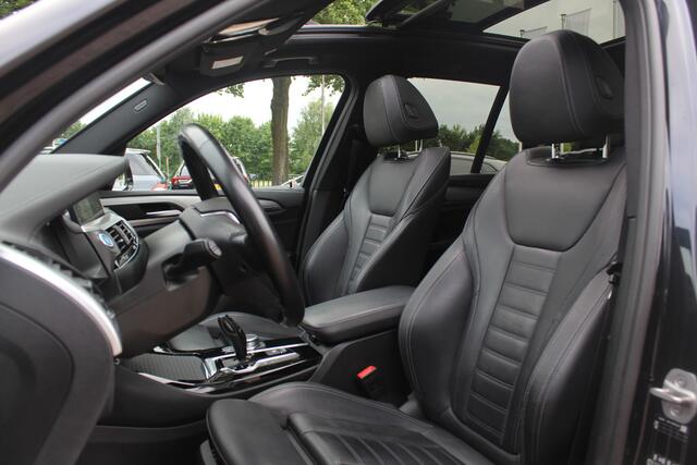 BMW X3 iX3 Executive 80 kWh / SOH 95% / Panoramadak / Camera / Head-up / 20'' / Leder / Harman Kardon / Navigatie / Memory seats / Dodehoek / DAB / Stoelverwarming / Cruise Control Adaptief
