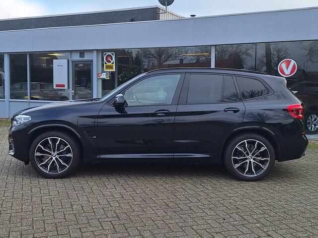 BMW X3 xDrive30e Hybride M-Sport Full Options/Panodak/Trekhaak/Leer/HUD/Stuur en stoel verwarming/360 Camera/Adaptive Licht/Led/Elektrisch stoelverstelling/Key Less/ Carbon Zwart/ Dealer onderhouden M