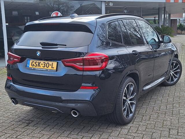 BMW X3 xDrive30e Hybride M-Sport Full Options/Panodak/Trekhaak/Leer/HUD/Stuur en stoel verwarming/360 Camera/Adaptive Licht/Led/Elektrisch stoelverstelling/Key Less/ Carbon Zwart/ Dealer onderhouden M