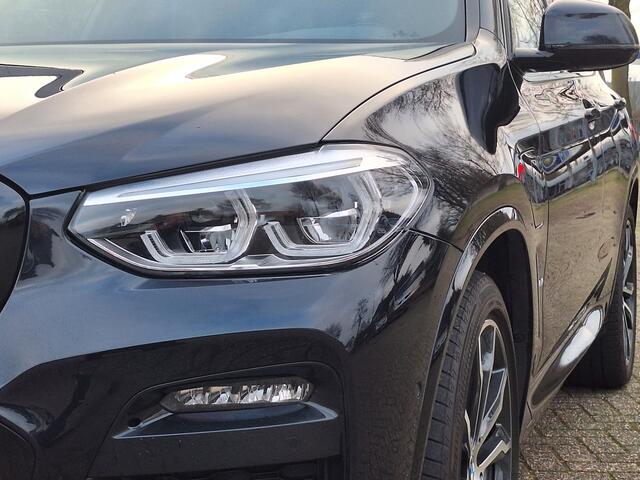 BMW X3 xDrive30e Hybride M-Sport Full Options/Panodak/Trekhaak/Leer/HUD/Stuur en stoel verwarming/360 Camera/Adaptive Licht/Led/Elektrisch stoelverstelling/Key Less/ Carbon Zwart/ Dealer onderhouden M