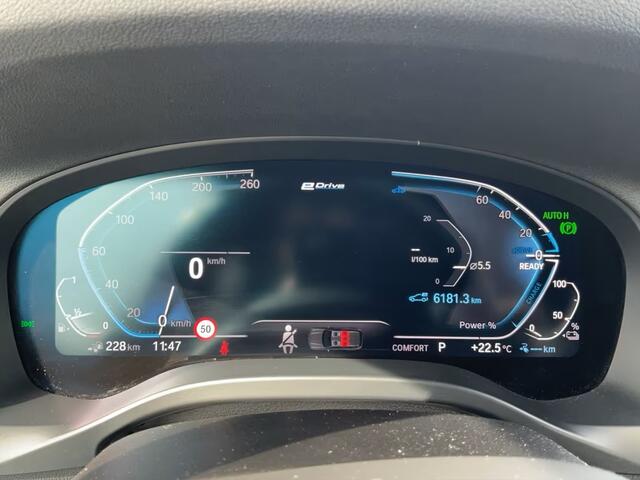 BMW X3 xDrive30e M-SPORT ** LED, NAVI+, PANORAMA, TREKH, KEYLESS, HuD, 19-inch LMV ** 1e EIG - UNFALLFREI - BMW GAR ** ** INFORMEER OOK NAAR ONZE AANTREKKELIJKE FINANCIAL-LEASE TARIEVEN **