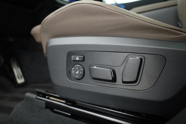 BMW X3 30e xDrive M Sport | Pano | HUD | Harman Kardon | Elek. Trekhaak | 360cam | Leder | 20''