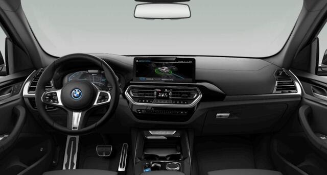 BMW X3 iX3 Executive 80 kWh Sportstoelen - Elektrisch verwarmde voorstoelen - Comfort Access - Driving Assistant Professional - Active Guard - Active Protection - Parking Pack - Akoestische voetgangersbescherming -