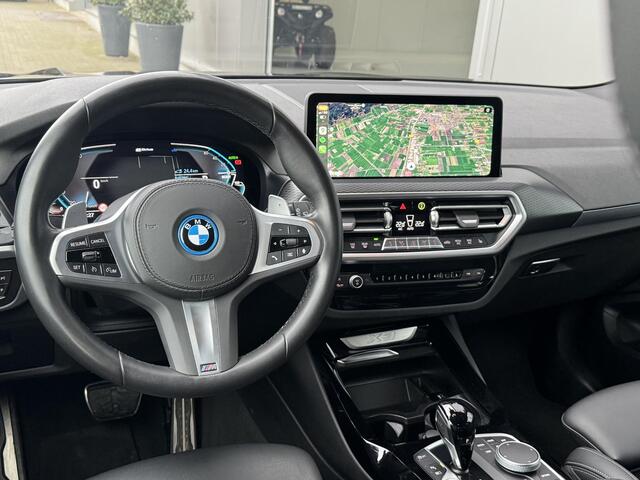 BMW X3 xDrive30e High Executive 292 PK M sport | 20 inch | Keyless | Black edit