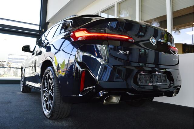 BMW X4 xDrive30i M-Sportedition | Carbon zwart !