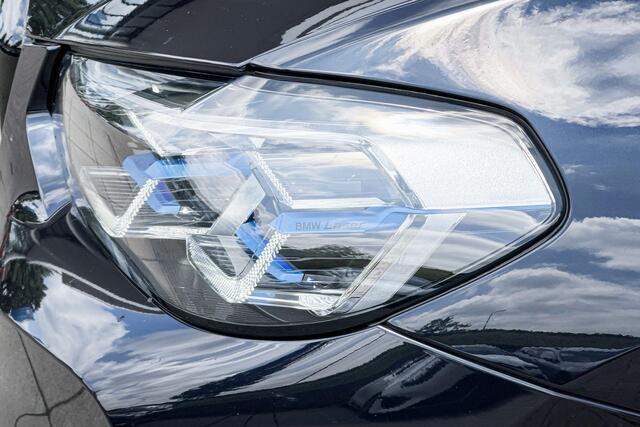 BMW X4 xDrive20i High Executive / M Sportpakket / Panoramadak / Laserlight