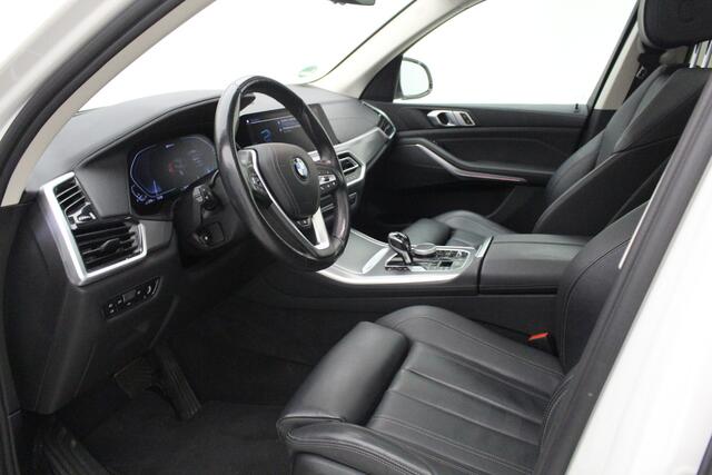 BMW X5 xDrive45e xLine | Panorama | Trekhaak | Laser | Head-Up | | Luchtvering v+a