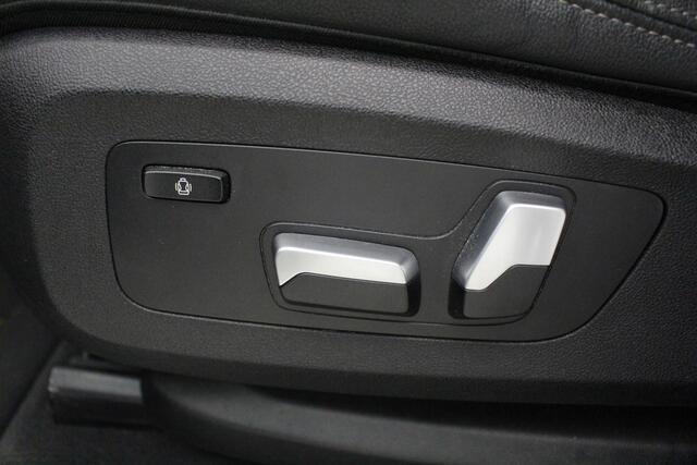 BMW X5 xDrive45e xLine | Panorama | Trekhaak | Laser | Head-Up | | Luchtvering v+a