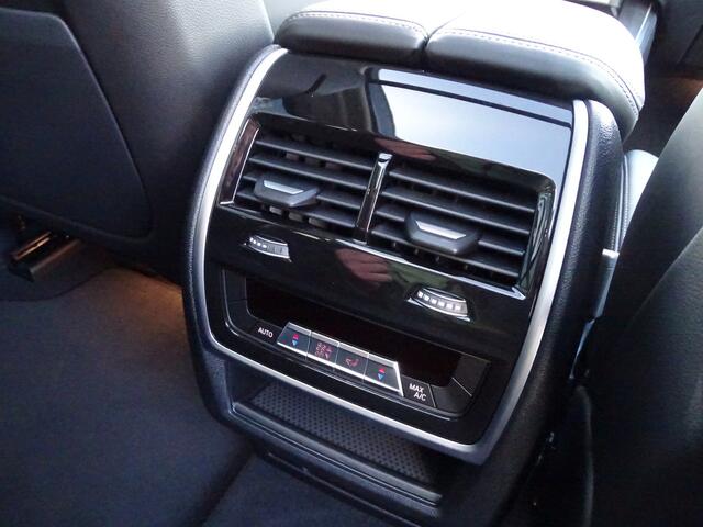 BMW X5 xDrive50e Pano.Dak Elek.Trekhaak Alu.Dorpel Cockpit Plus Leder 4-Zone airco Extra getint-glas Comfortzetels Harman/Kardon 21''LM velgen