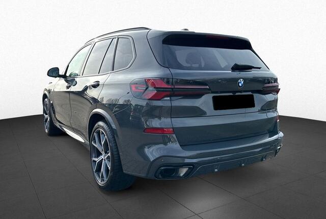 BMW X5 xDrive30d M-Sport ACC Panoramadak Head-Up 21 Inch Stoelkoeling Trekhaak