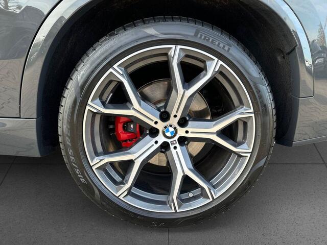 BMW X5 xDrive30d Grijs Kenteken ACC Panoramadak Head-Up 21 Inch Stoelkoeling Trekhaak