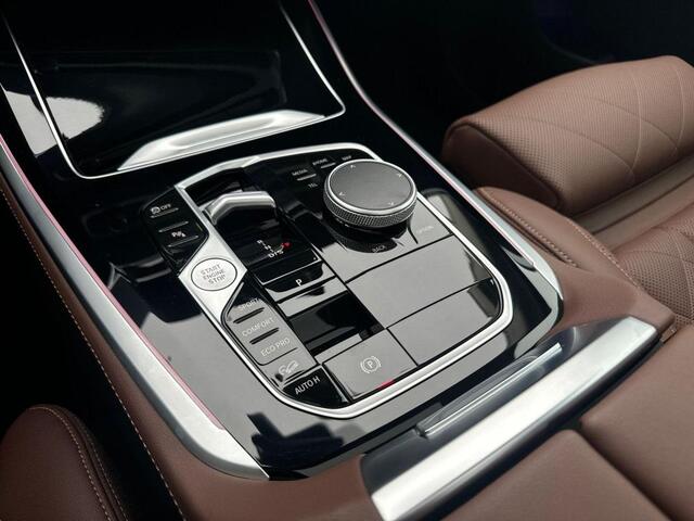 BMW X5 xDrive30d Grijs Kenteken ACC Panoramadak Trekhaak Head-Up Comfortstoelen Harman Kardon