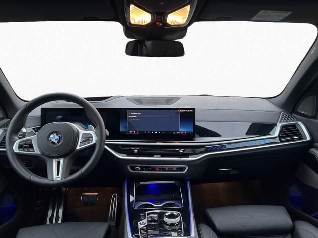 BMW X5 M60i xDrive M-Sport 530 PK V8 ACC Head-Up Panoramadak Stoelkoeling Massage Luchtvering Trekhaak