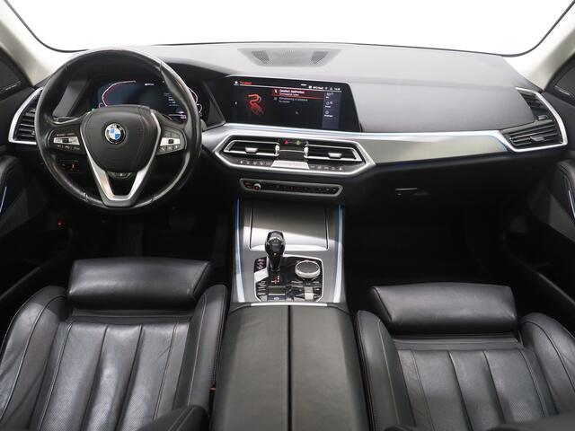 BMW X5 xDrive45e Full Black | Panoramadak | Luchtvering | Harman/Kardon | 360 | Keyless | Adaptive