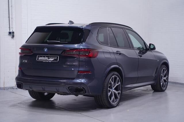 BMW X5 xDrive45e M Sport Head-up Luchtvering v+a Softclose Apple Carplay Camera 360 Trekhaak 1e Eigenaar Rijklaar