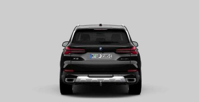 BMW X5 xDrive50e Trekhaak - Panoramadak - Parking/Driving Assistant Professional - Active Protection - Comfort Access - Soft close - Ambiance verlichting - Getinte/Geluiddempende Ruiten - Warmte Comfort Pack -