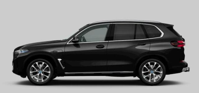 BMW X5 xDrive50e Trekhaak - Panoramadak - Parking/Driving Assistant Professional - Active Protection - Comfort Access - Soft close - Ambiance verlichting - Getinte/Geluiddempende Ruiten - Warmte Comfort Pack -