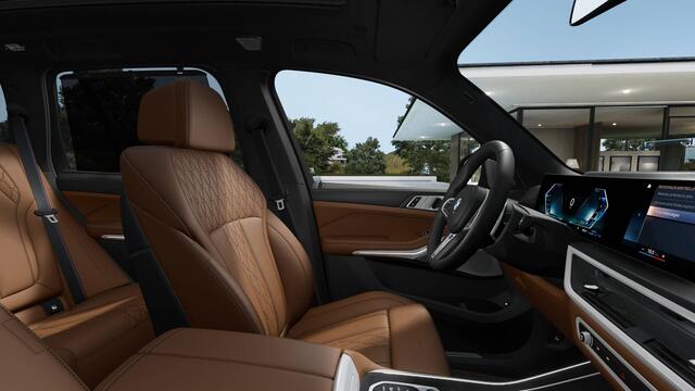 BMW X5 xDrive50e High Executive M Sport Automaat / Panoramadak Sky Lounge / Trekhaak / Bowers & Wilkins / Massagefunctie / Soft-Close / Parking Assistant Professional / Active Steering