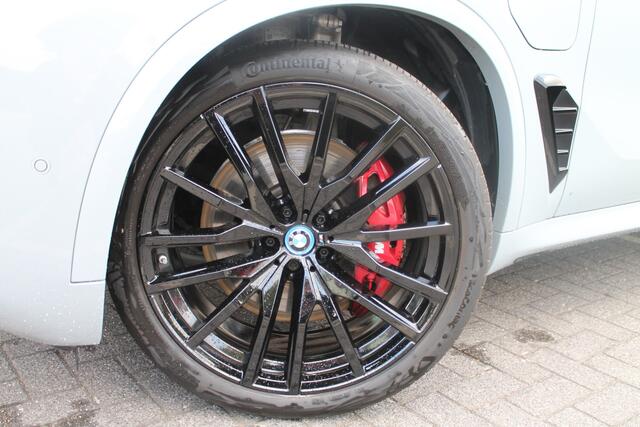 BMW X5 xDrive50e High Executive M Sport Automaat / Panoramadak / Trekhaak / Soft-Close / Adaptief onderstel / Comfort Access / Stoelverwarming / Adaptieve LED / Parking Assistant Professional / Harman Kardon