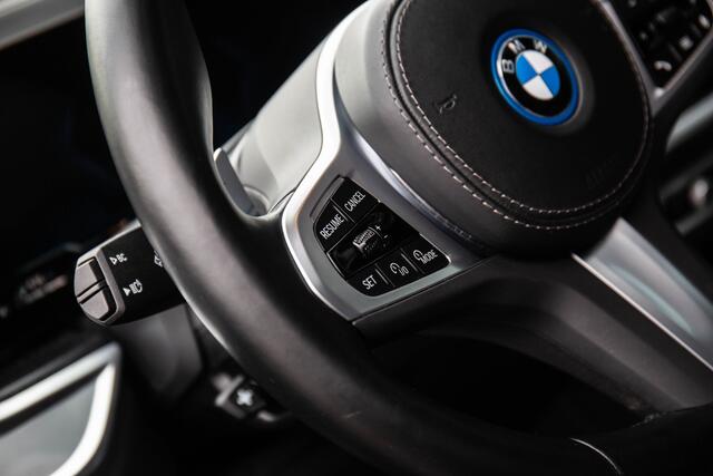 BMW X5 xDrive50e Launch Edition M-Sport , Adap. Cruise, Pano, H/K, HUD, Luchtvering