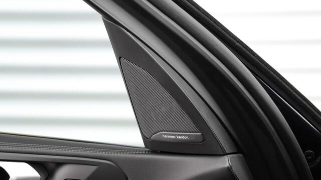 BMW X5 xDrive50e M-Sport Pro | Massage | Sky Lounge | Harman/Kardon | Stoelventilatie | Head-up | Trekhaak | Soft-Close