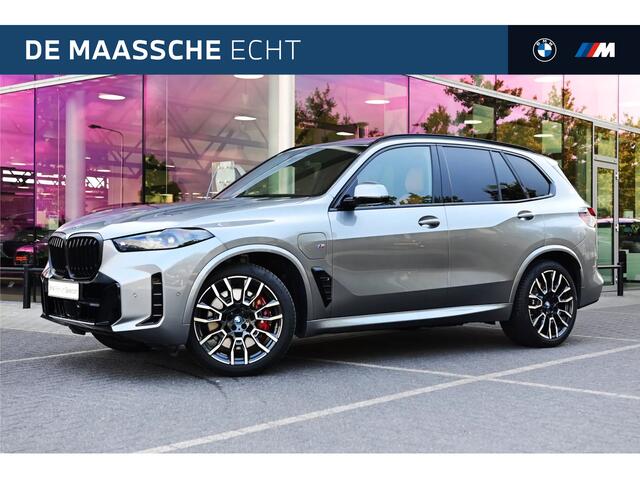 BMW X5 xDrive50e High Executive M Sport Automaat / Panoramadak / Trekhaak / Sportstoelen / Comfort Access / Adaptief onderstel / Stoelverwarming / Adaptieve LED / Parking Assistant Professional / Harman Kardon