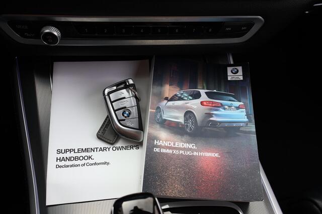 BMW X5 xDrive45e Executive M Sport | Memory | Sfeer | Elek Stoelen+Klep | Camera | Alarm Klasse 3 | Matrix Led | Keyless | Safety Pack | Carplay | Luchtvering | NL-Auto| Dealer Onderh.