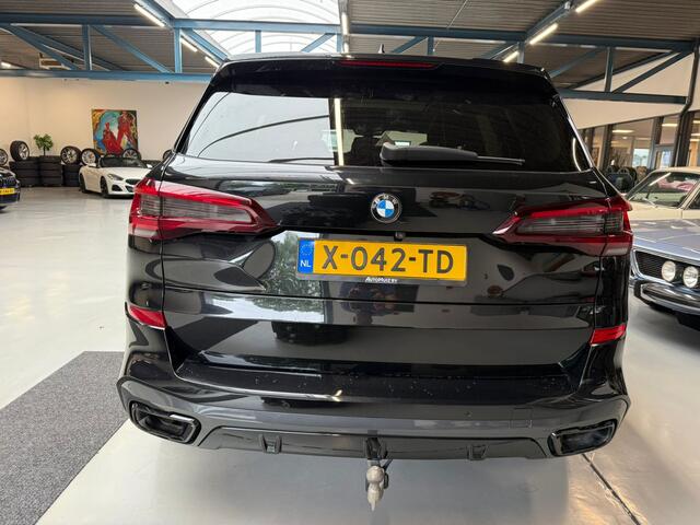 BMW X5 xDrive40i High Executive M Sport Panoramadak Harman-Kardon Trekhaak M Sport Zetels 22 Inch Lichtmetalen velgen