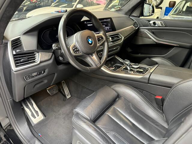 BMW X5 xDrive40i High Executive M Sport Panoramadak Harman-Kardon Trekhaak M Sport Zetels 22 Inch Lichtmetalen velgen