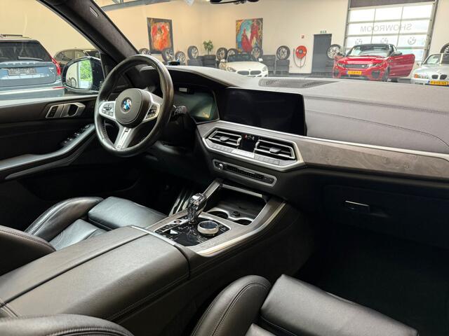 BMW X5 xDrive40i High Executive M Sport Panoramadak Harman-Kardon Trekhaak M Sport Zetels 22 Inch Lichtmetalen velgen