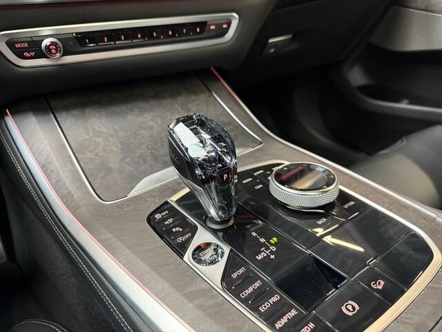 BMW X5 xDrive40i High Executive M Sport Panoramadak Harman-Kardon Trekhaak M Sport Zetels 22 Inch Lichtmetalen velgen