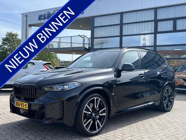 BMW X5 xDrive50e M-Sport Trekhaak Panoramadak Head-Up Display 360 Camera 22 Inch Velgen Luchtvering Live Cockpit Prof Park Assist Porf Stoel + Stuur Verwarming Plug In Hybride 1e Eigenaar Incl. BTW 6-Cilinder 489 pk