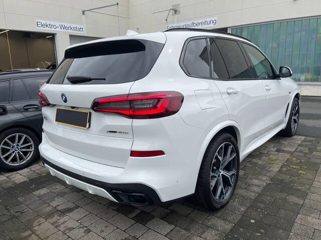 BMW X5 xDrive45e High Executive M Sport Harman-Kardon Panoramadak Laser Licht Trekhaak Stoelventilatie Comfortzetels 21 Inch Driving Assistant Professional